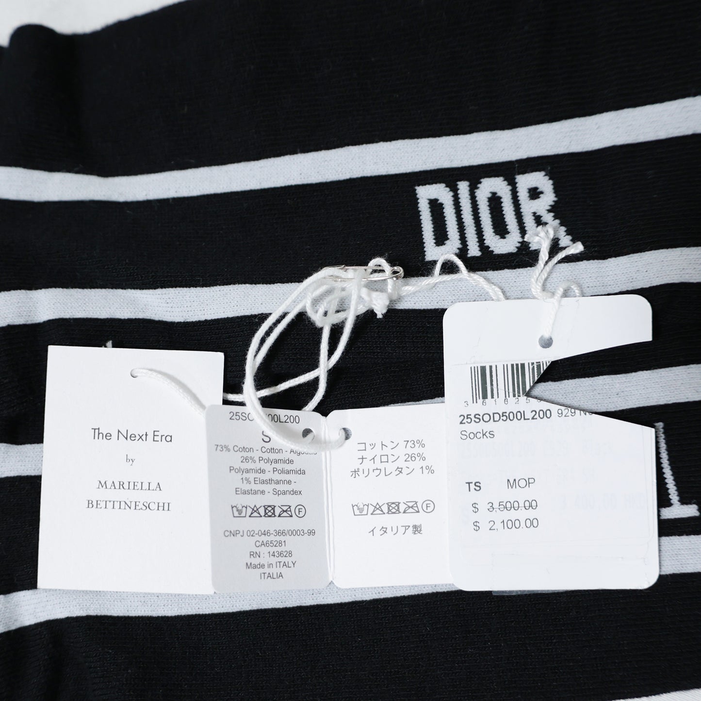 未使用、存储的 Dior 袜子,尺码 S,25SOD500L200,The Next Era,黑色,女款。