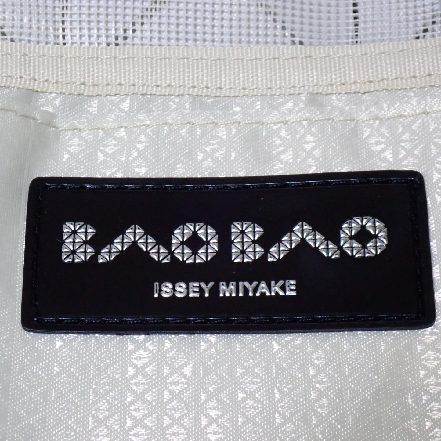 ISSEY MIYAKE イッセイミヤケ バオバオ カラット CARAT BB83-AG043 ライトグレー グレー レディース ハンドバッグ