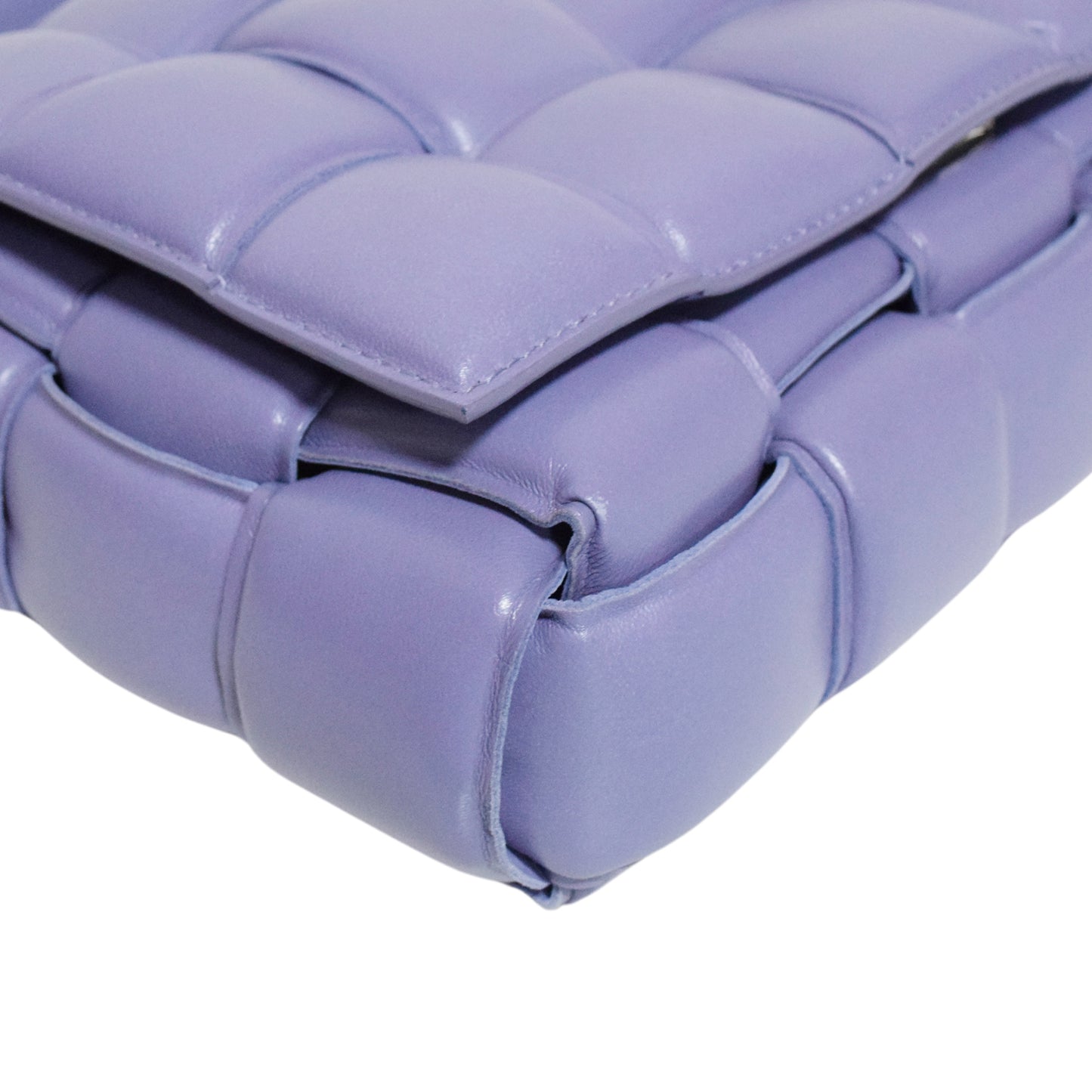 促销 Bottega Veneta Padded Cassette 101683979 紫色女士单肩包