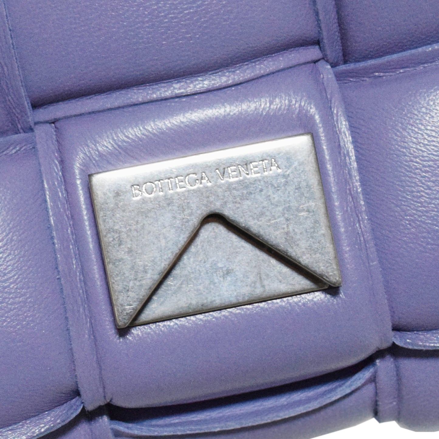 促销 Bottega Veneta Padded Cassette 101683979 紫色女士单肩包