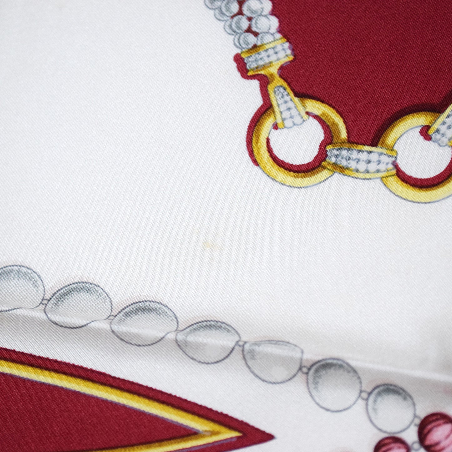 Cartier カルティエ 大判 パールネックレス柄 ワインレッド レディース スカーフ