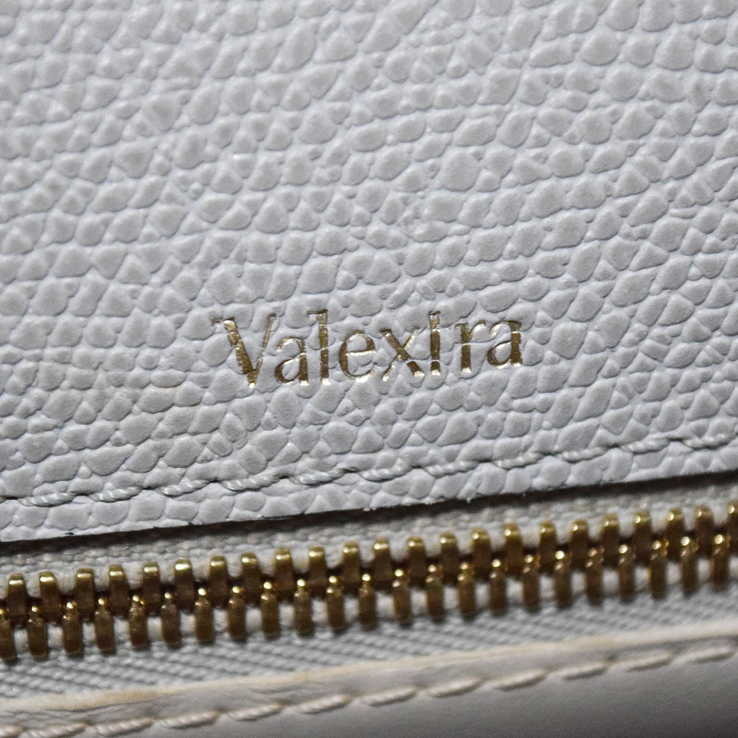 Valextra ヴァレクストラ  イジィデ ラージ  グレー  レディース ショルダーバッグ