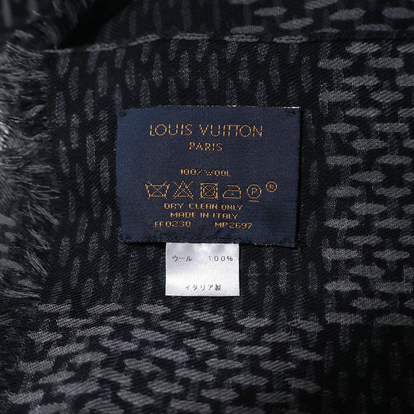 LOUIS VUITTON ルイ・ヴィトン エトール ダミエ ジャイアント ウェーブ モノグラム NIGO MP2697 ブラック レディース ストール
LV