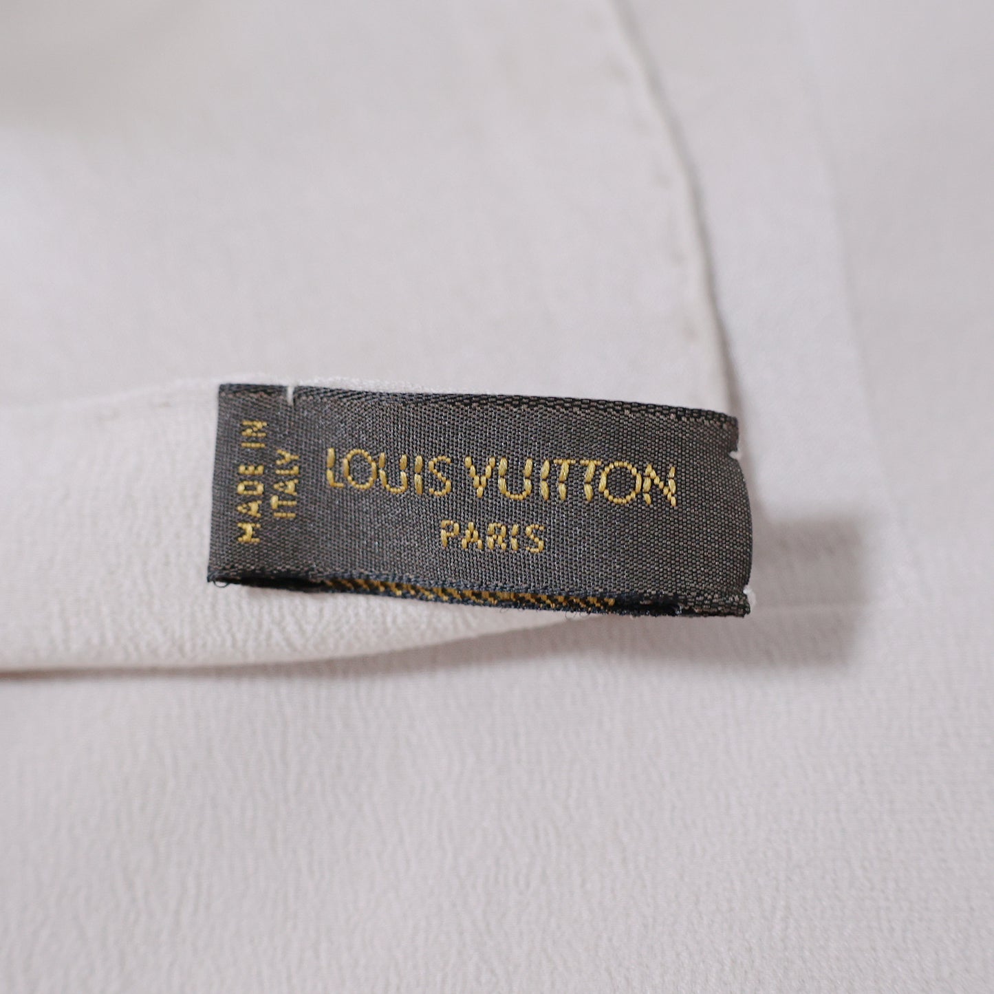 LOUIS VUITTON ルイ・ヴィトン  モノグラム シルク  ベージュ  レディース スカーフ
LV