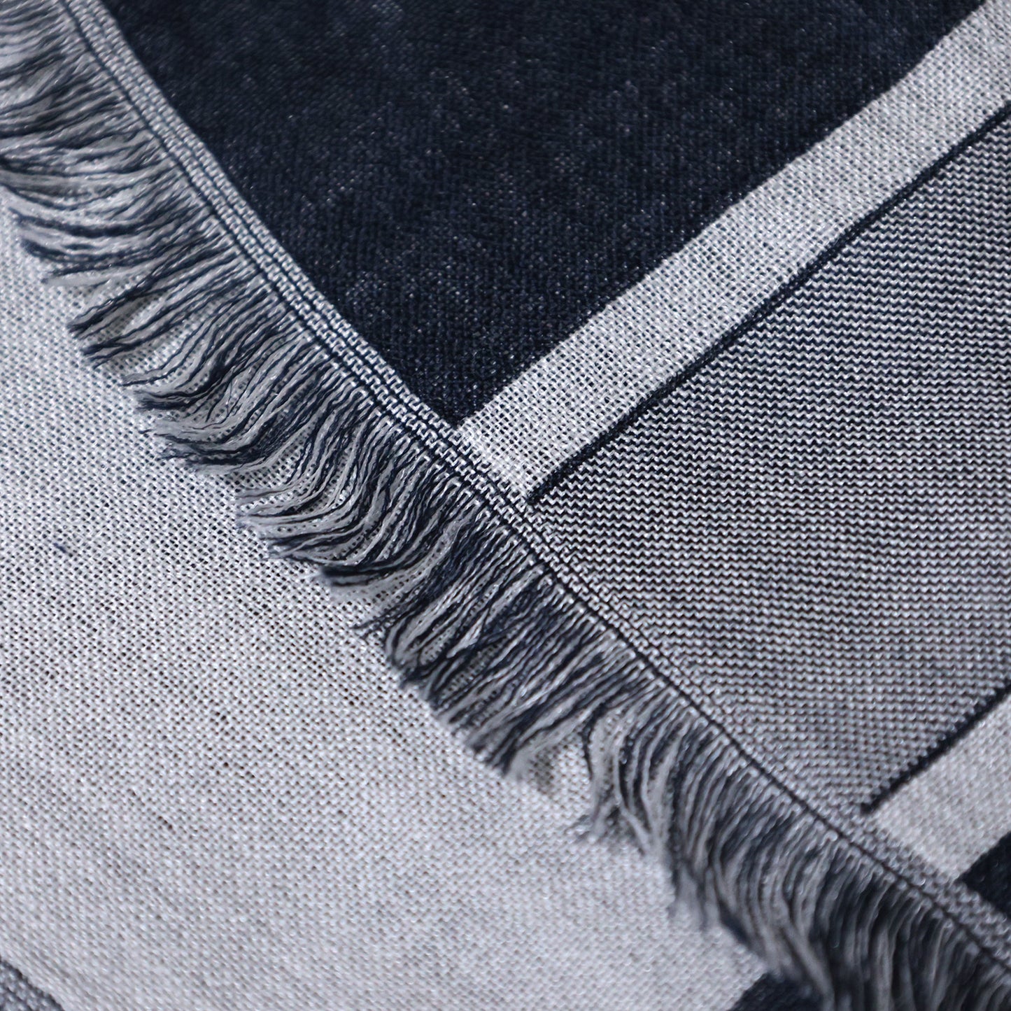 LOUIS VUITTON ルイ・ヴィトン エトール LVリーグ ストール M73738 アイビーリーグ ネイビー メンズ スカーフ
LV