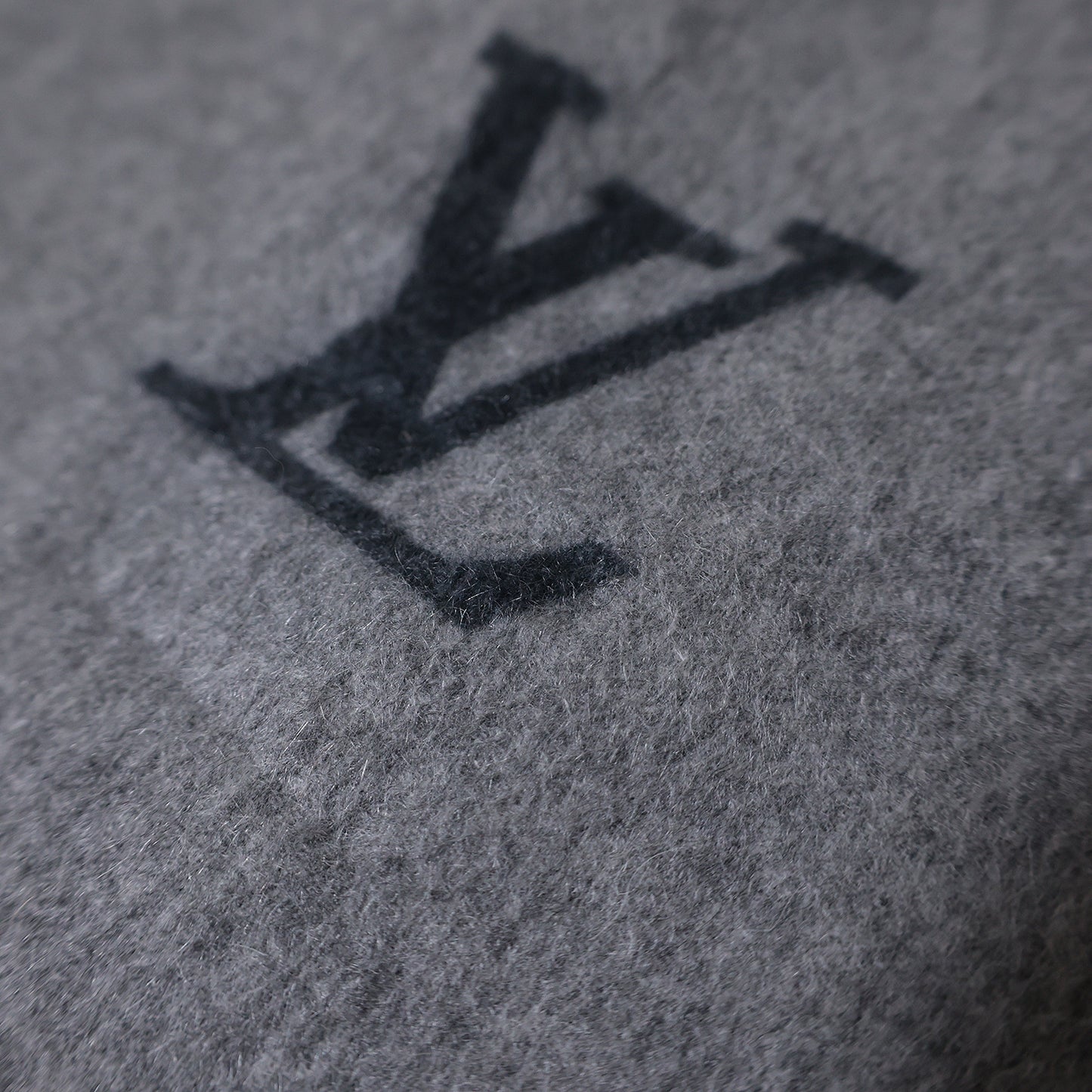 SALE LOUIS VUITTON ルイ・ヴィトン 2143800143817 カシミヤ グレー ストール グレー メンズ マフラー
LV