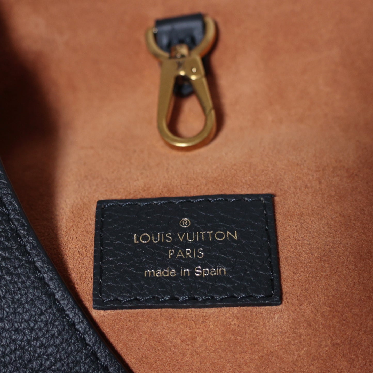 LOUIS VUITTON ルイ・ヴィトン  ロウキー・ホーボー MM トートバッグ  M24856  ブラック  レディース ショルダーバッグ
LV