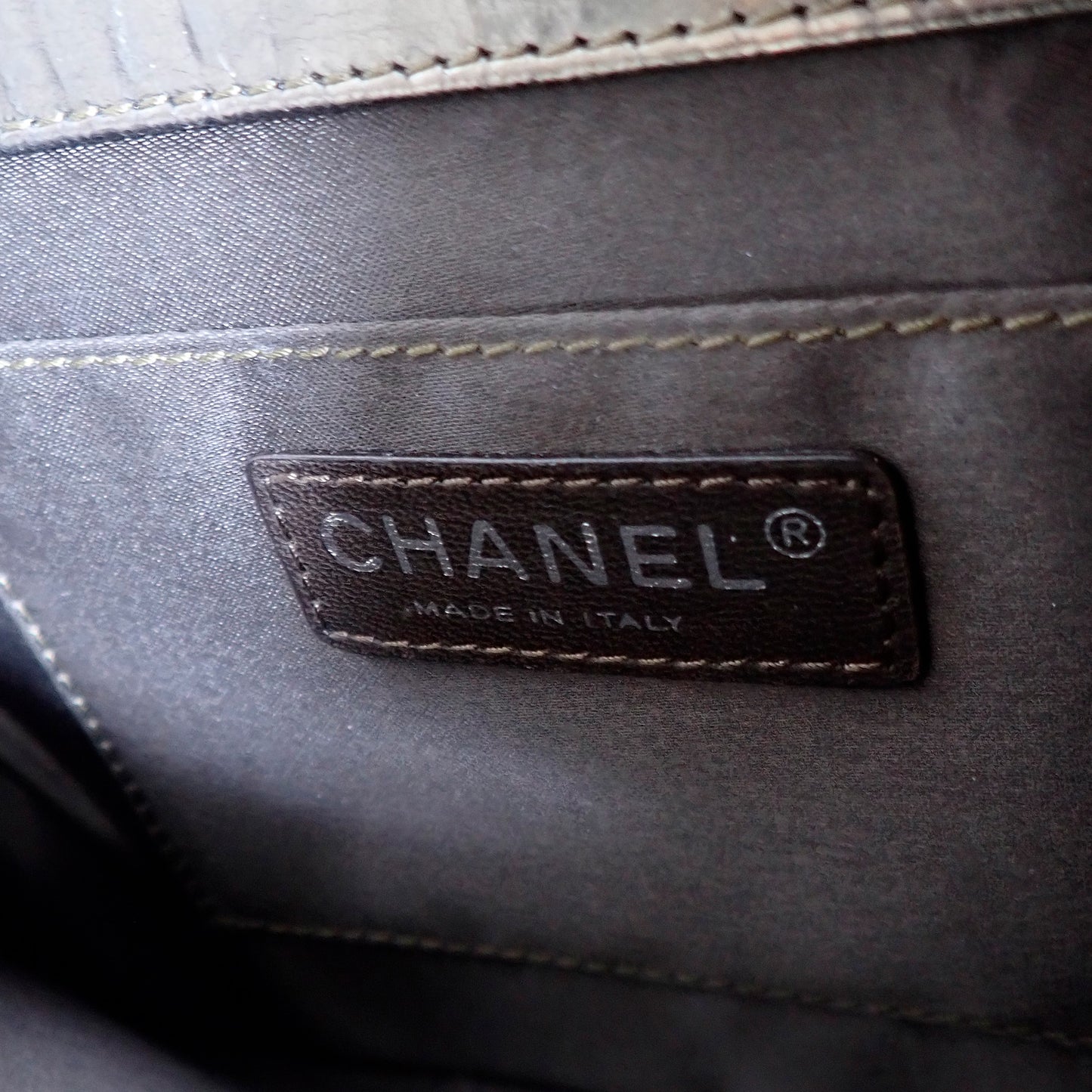CHANEL シャネル マトラッセ パテントレザー Wチェーン メタリック カーキ シルバー金具 カーキ レディース ショルダーバッグ