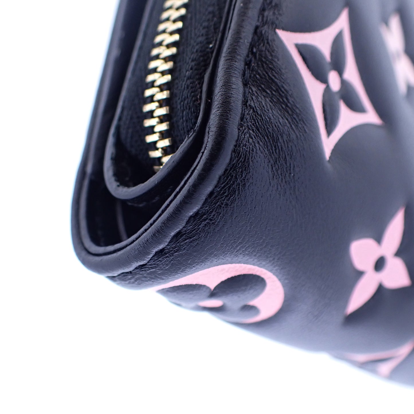 LOUIS VUITTON ルイ・ヴィトン ポルトフィオユルー M12378 ミディアムウォレット ブラック レディース 二つ折り財布
LV