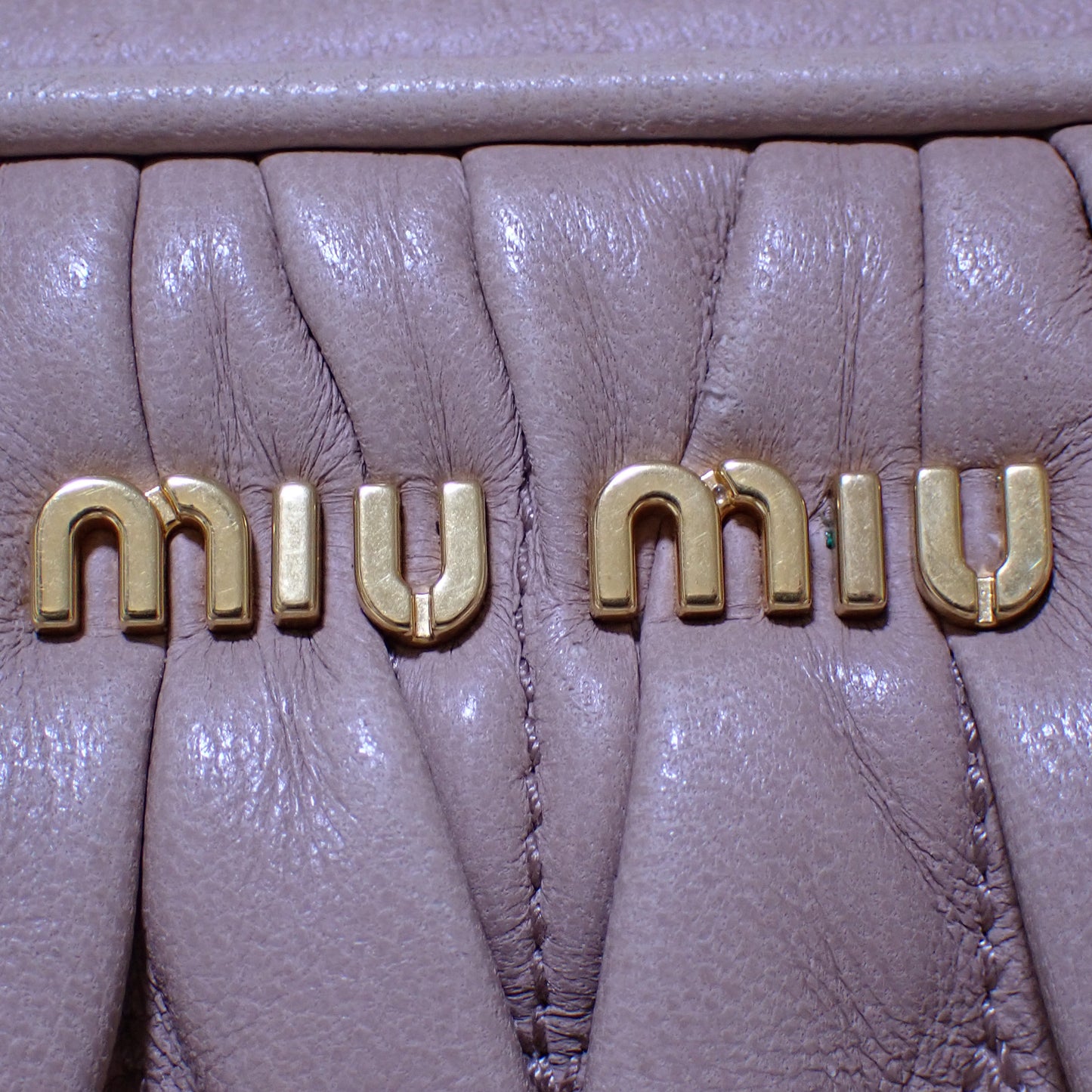 miumiu ミュウミュウ マテラッセ Wファスナー ピンクベージュ ベージュ レディース ショルダーバッグ