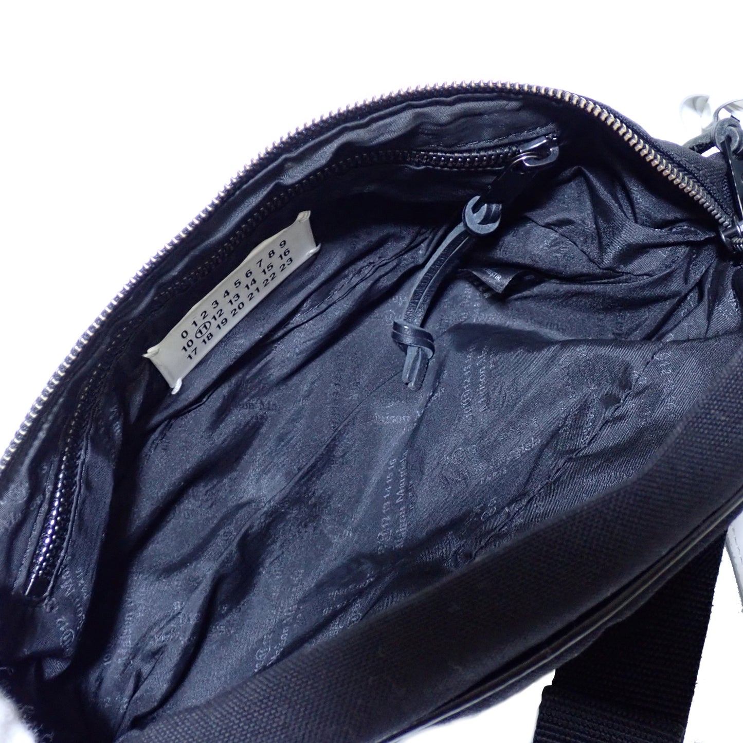 Maison Margiela メゾンマルジェラ 4ステッチ クロス ボディバッグ S55WB0072 ブラック メンズ ショルダーバッグ