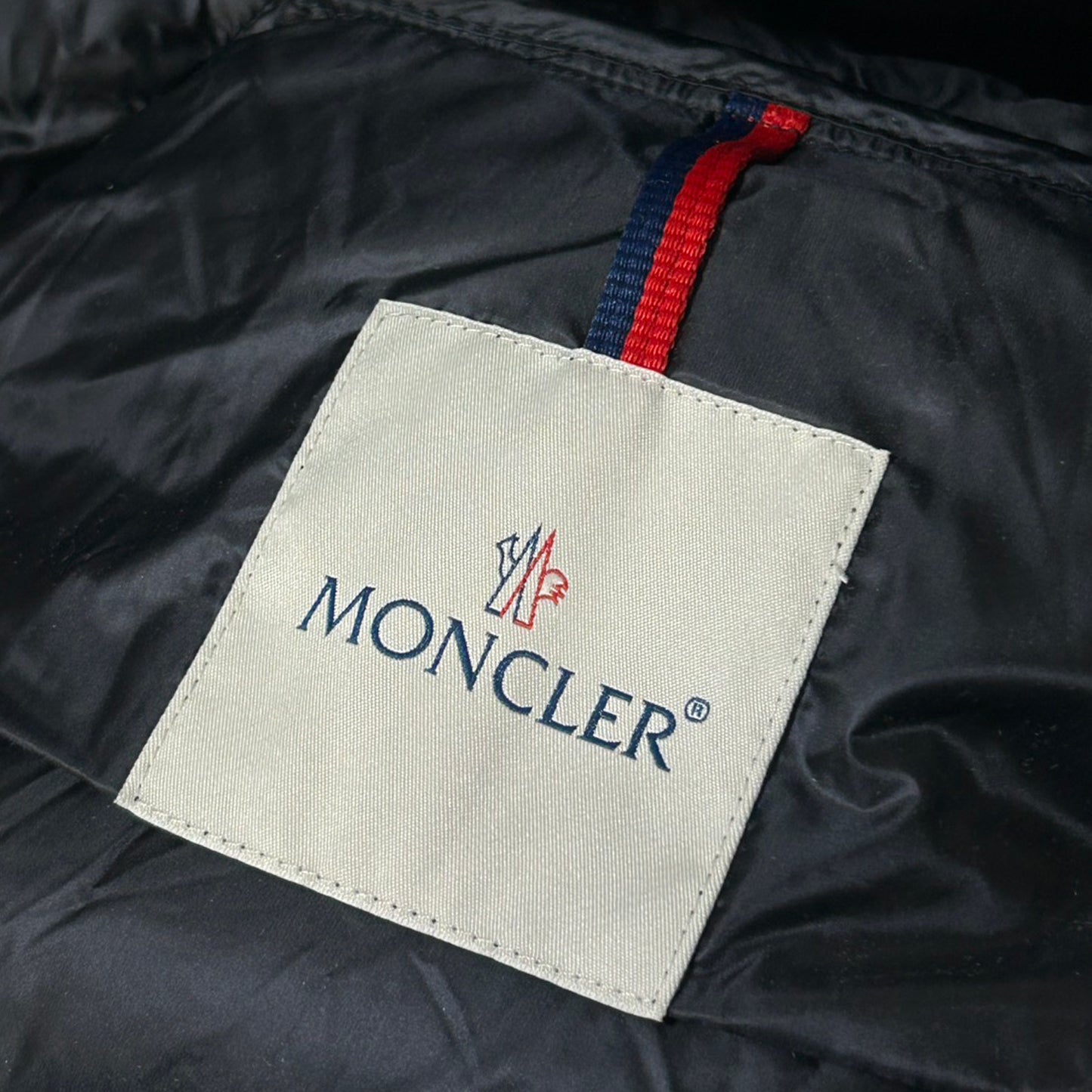 MONCLER モンクレール ダウンジャケット ケープ ブラック レディース ポンチョ