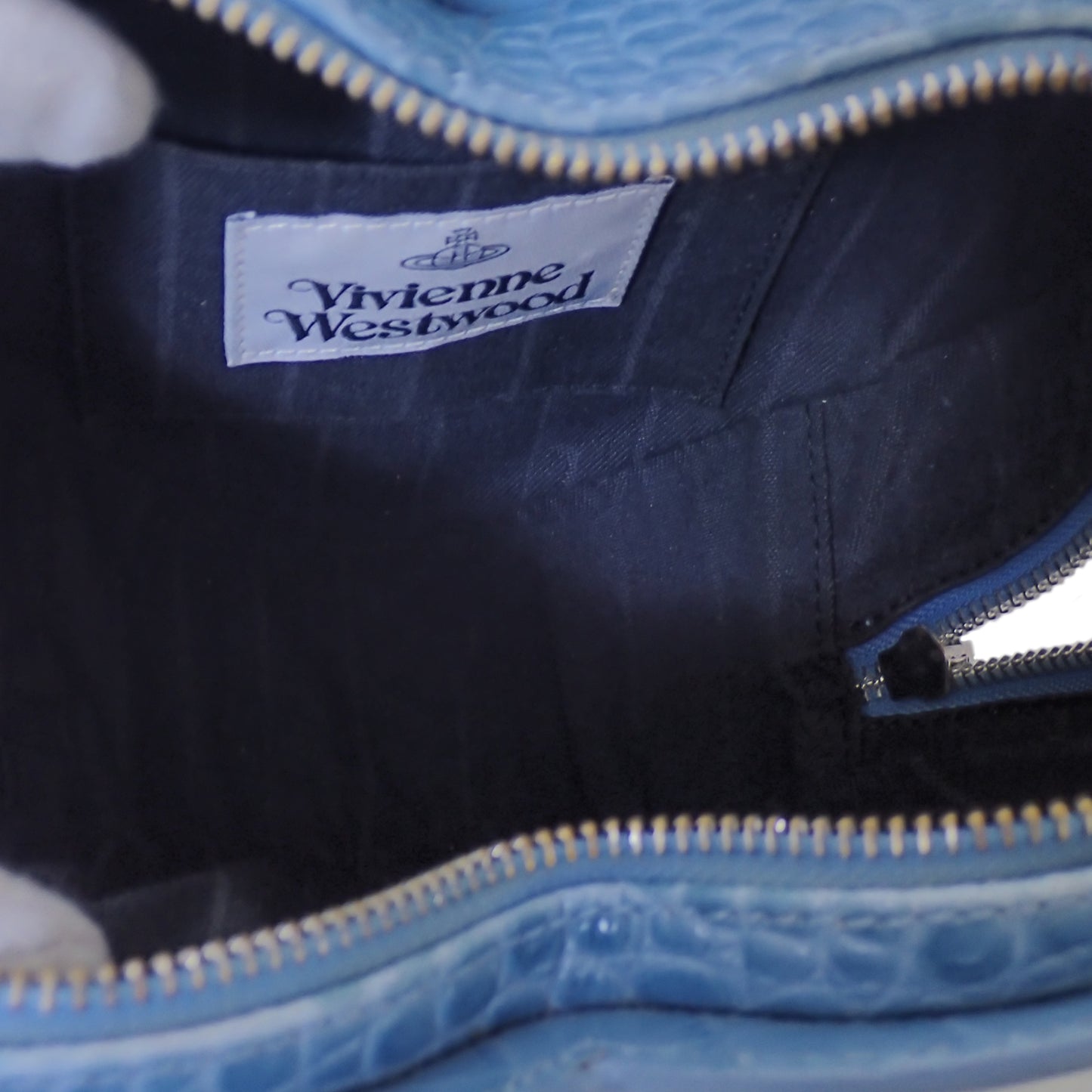 Vivienne Westwood ヴィヴィアンウエストウッド ハート LOUISE HEART CROSSBODY 型押し ブルー レディース ショルダーバッグ