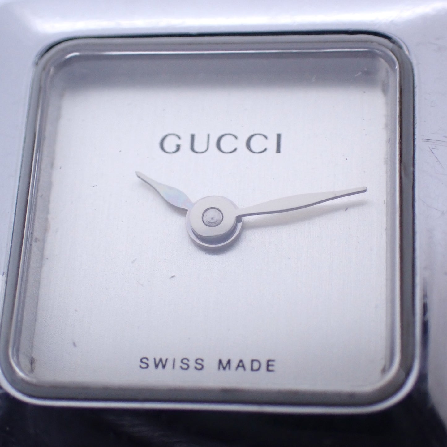 GUCCI グッチ バングルウォッチ 1900L シルバー クォーツ レディース 腕時計