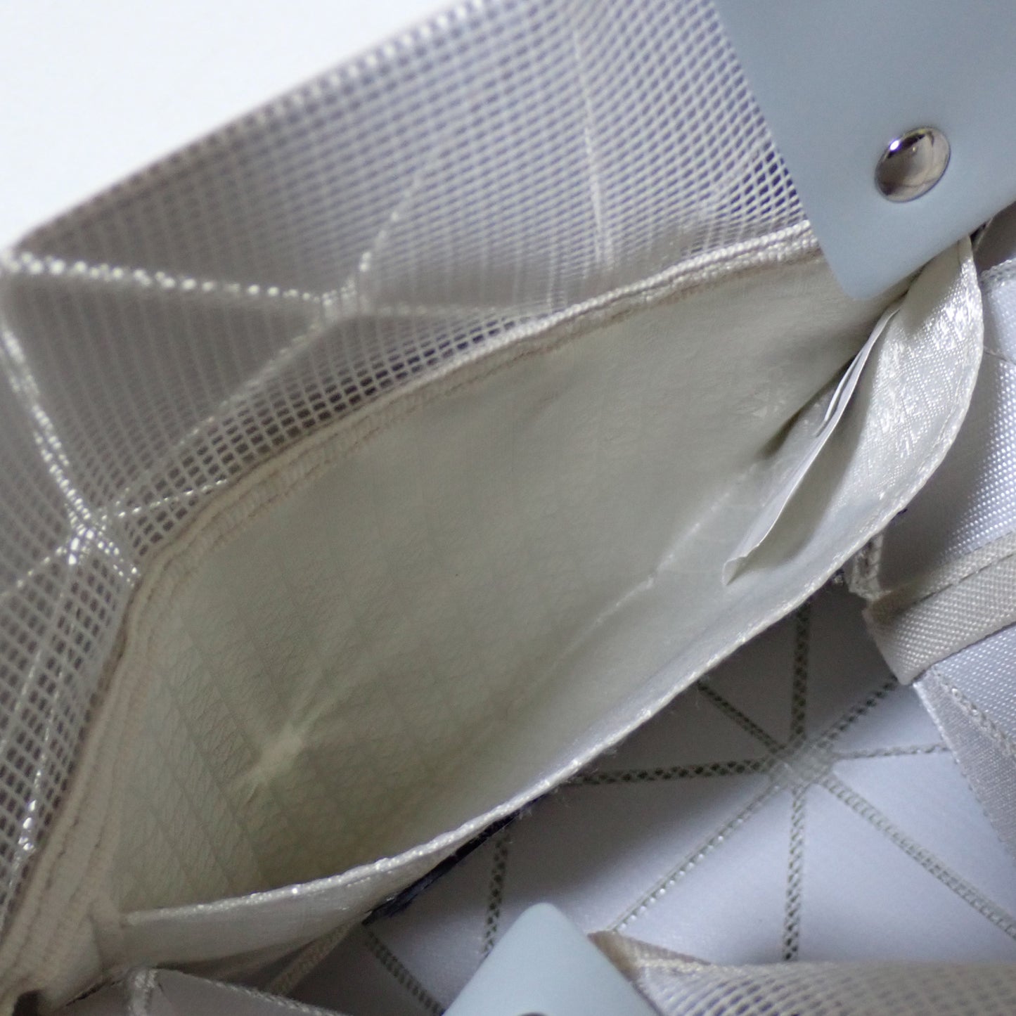 ISSEY MIYAKE イッセイミヤケ バオバオ カラット CARAT BB83-AG043 ライトグレー グレー レディース ハンドバッグ
