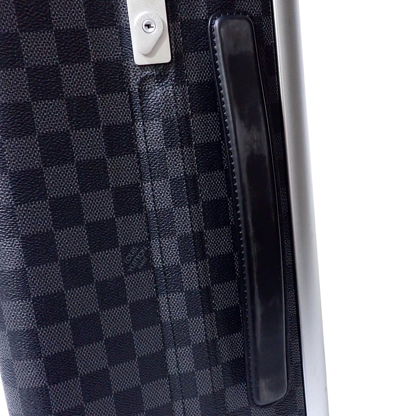 LOUIS VUITTON ルイ・ヴィトン ホライゾン55 スーツケース キャリー N23209 ダミエグラフィット 37L ブラック メンズ キャリーバッグ
LV