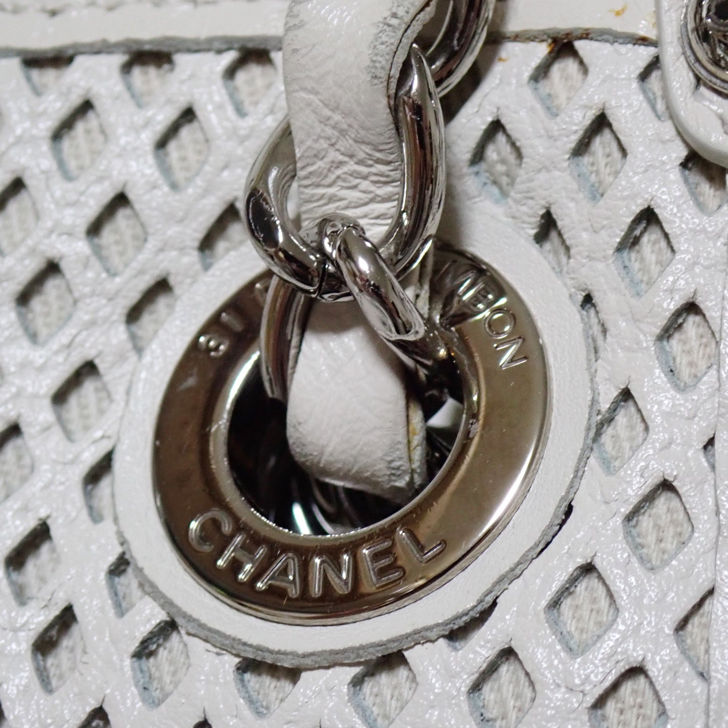CHANEL シャネル ココマーク メッシュ パンチング チェーンショルダー ホワイト レディース トートバッグ