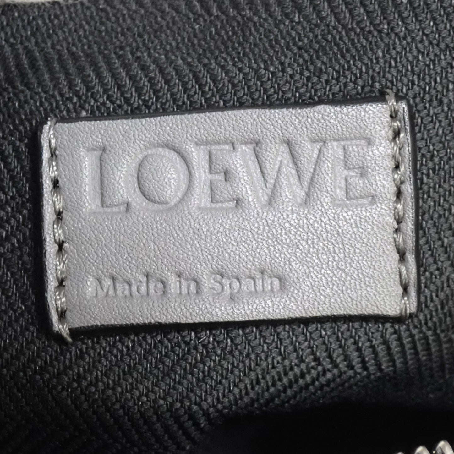美品 LOEWE ロエベ アントン スリンク クロスボディバッグ ワンショルダーバッグ グレー レディース ボディバッグ