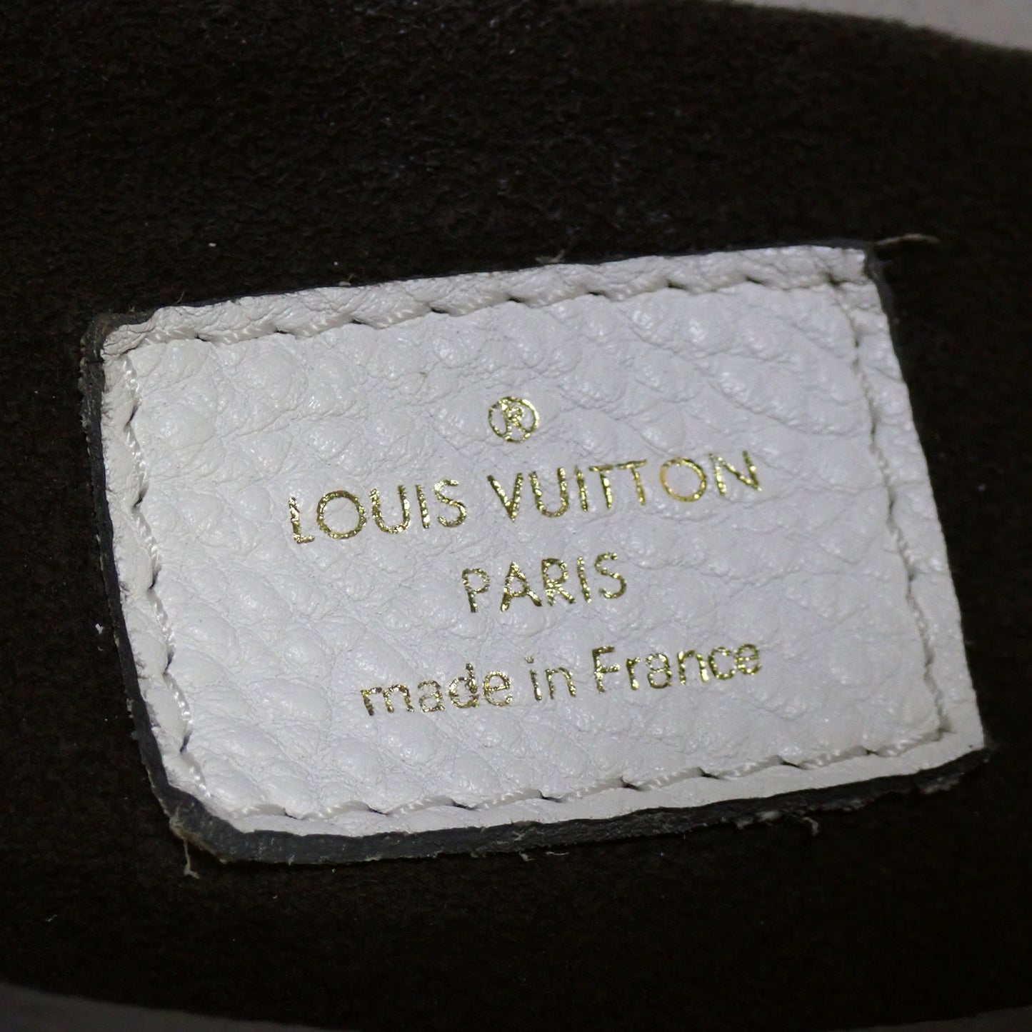LOUIS VUITTON ルイ・ヴィトン マヒナ ソーラーPM M93126 モノグラム ホワイト レディース トートバッグ
LV