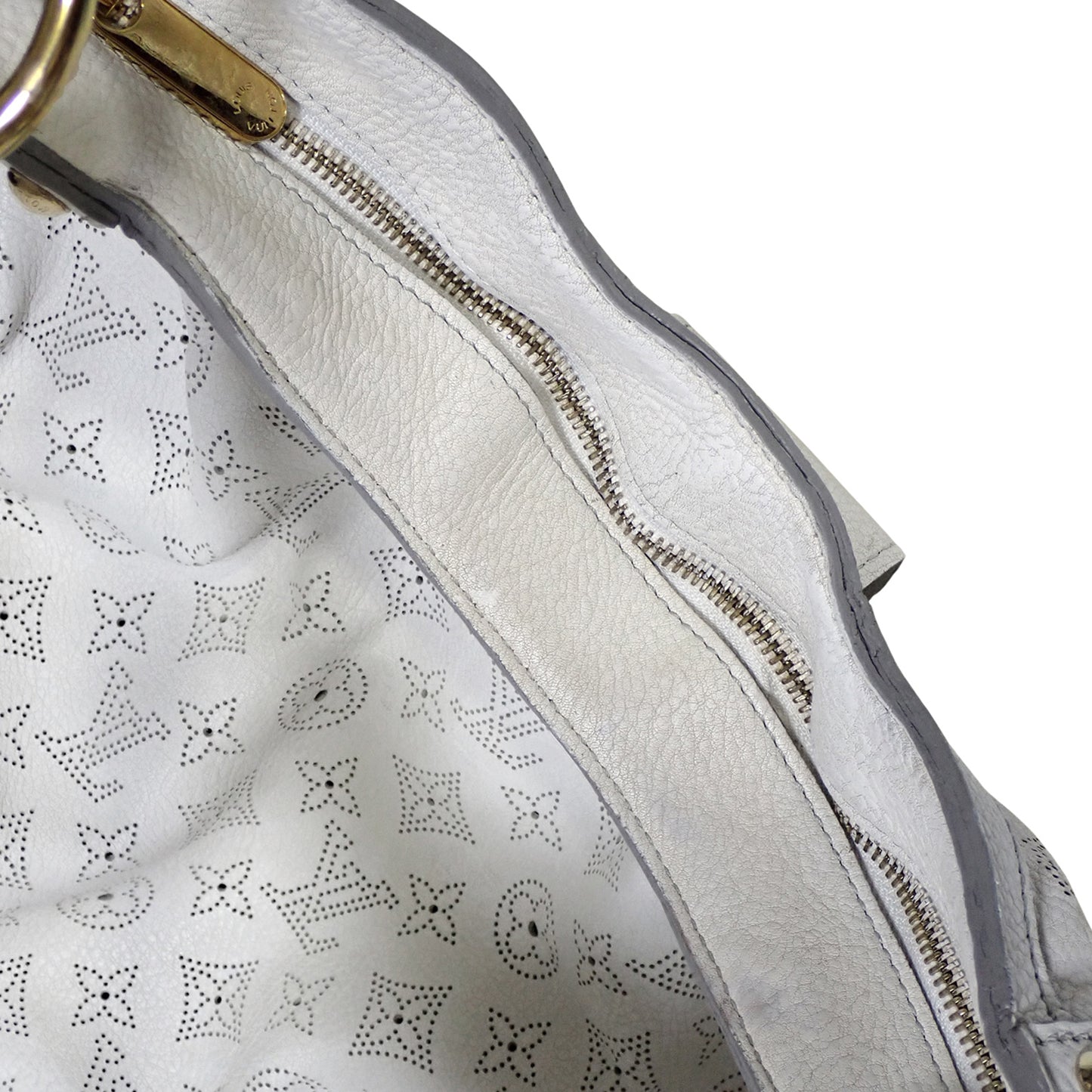 LOUIS VUITTON ルイ・ヴィトン マヒナ ソーラーPM M93126 モノグラム ホワイト レディース トートバッグ
LV