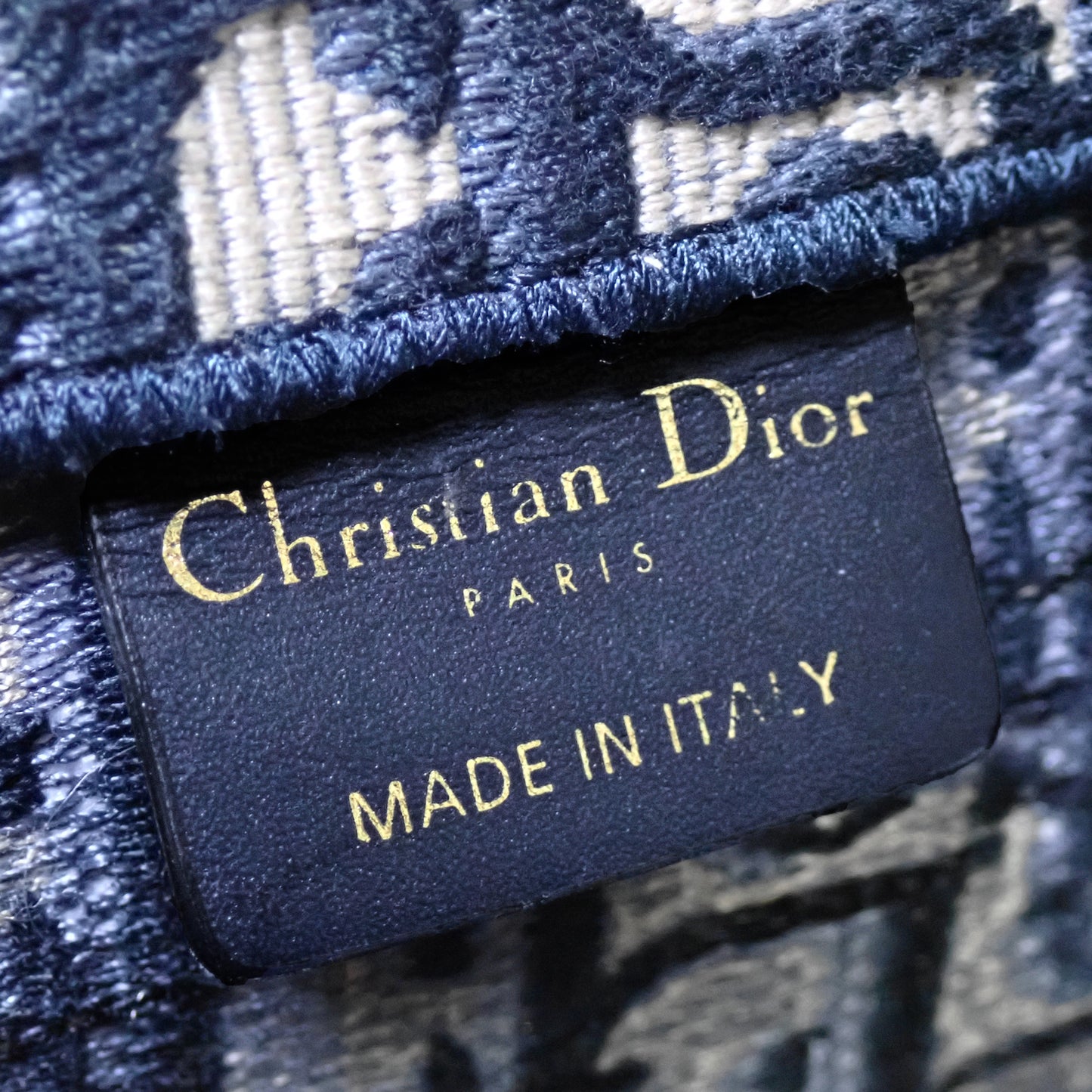 상태 좋은 DIOR 디올 북 토트 라지 오블리크 자수 M1286ZRIW_M828 네이비 여성용 토트백