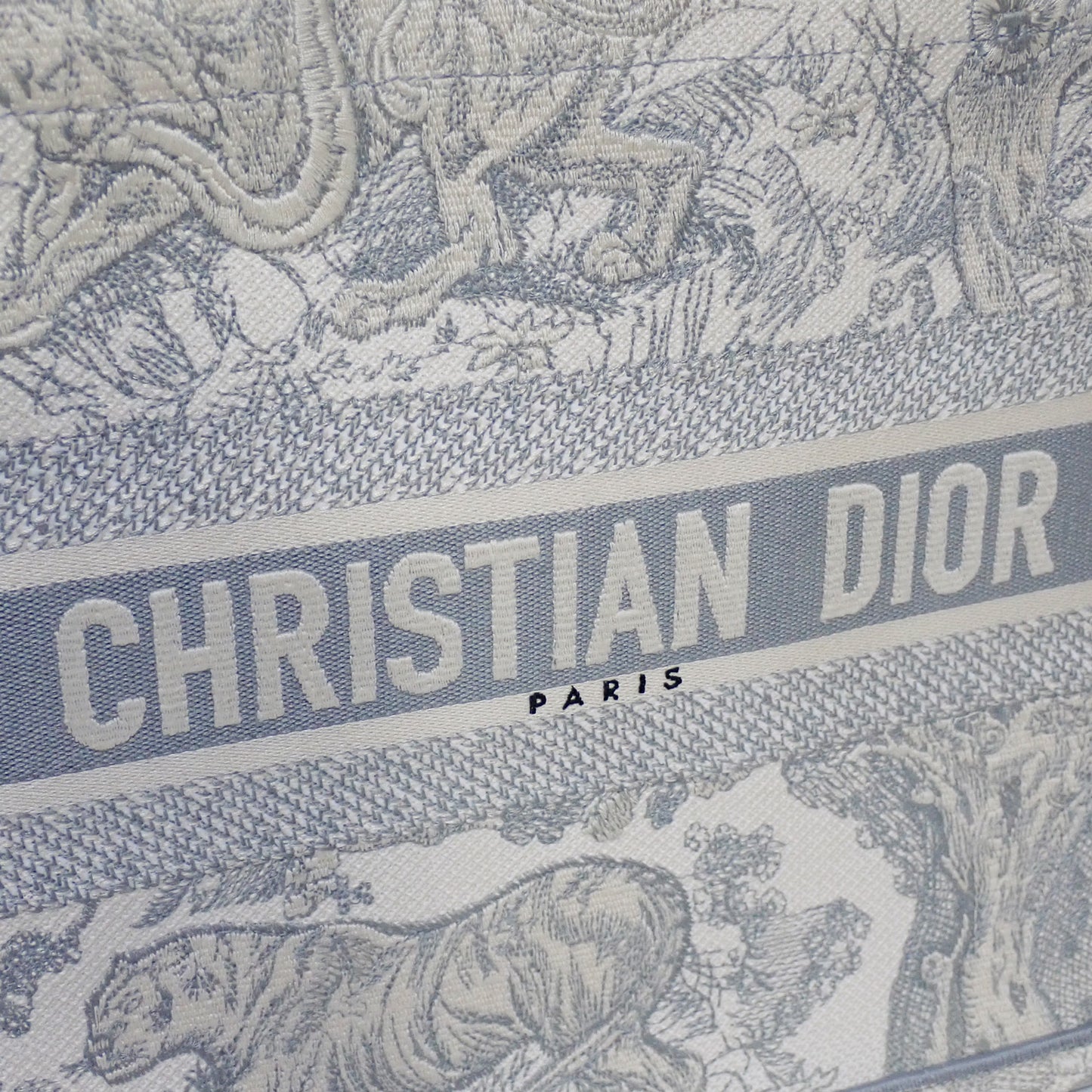 DIOR ディオール BookTote ブックトート ミディアム トワル ドゥ ジュイ エンブロイダリー M1296ZTDT_M20I ホワイト ホワイト レディース トートバッグ