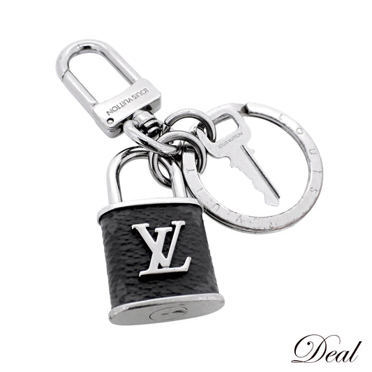 LOUIS VUITTON ルイ・ヴィトン ポルトクレ LVロック キーリング M00967 ブラック メンズ キーホルダー
LV