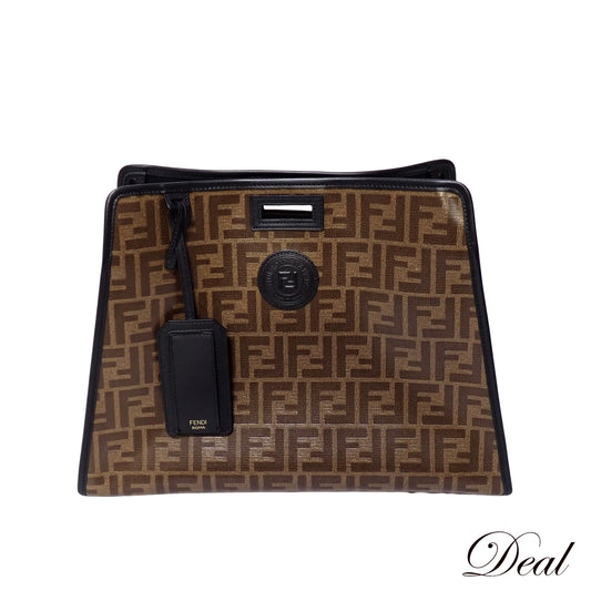 FENDI フェンディ ディフェンダー ピーカブー ミディアム バッグカバー ズッカ ブラウン レディース ハンドバッグ