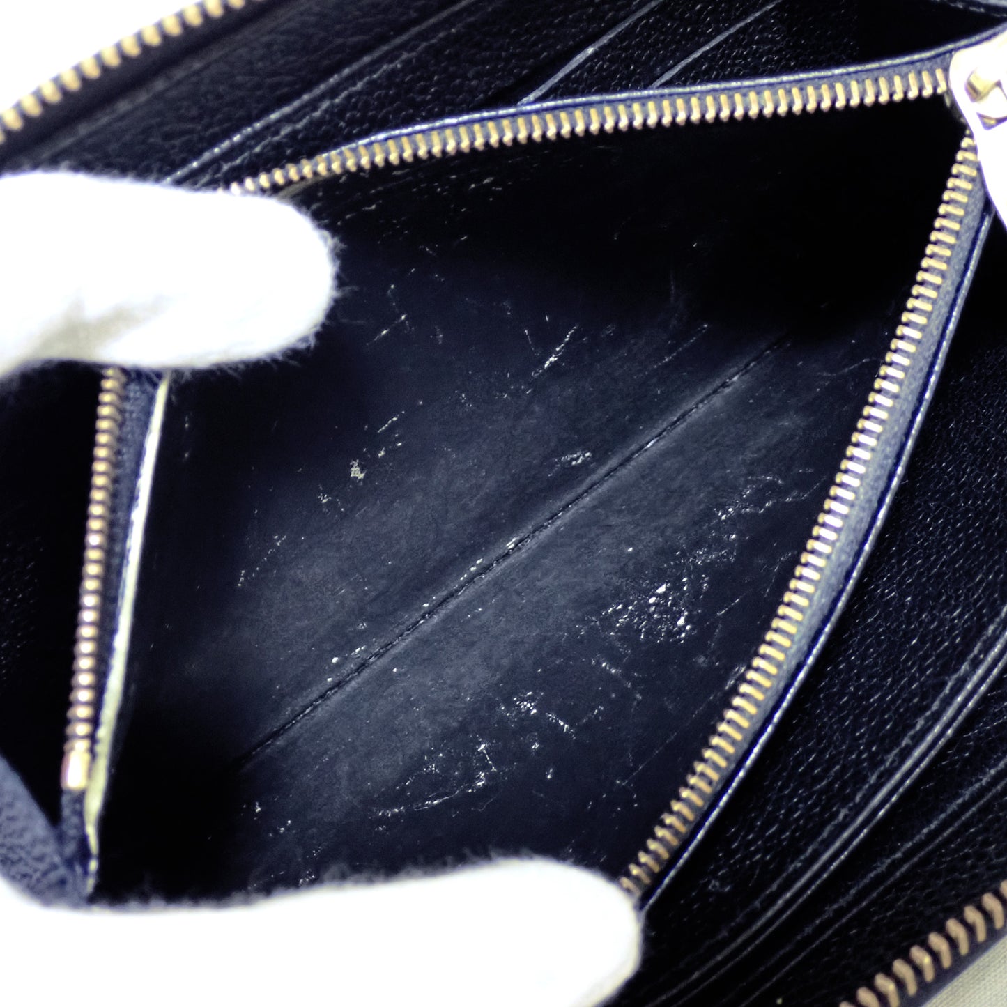 LOUIS VUITTON ルイ・ヴィトン ジッピーウォレット M61864 モノグラム・アンプラント ブラック メンズ 長財布
LV
