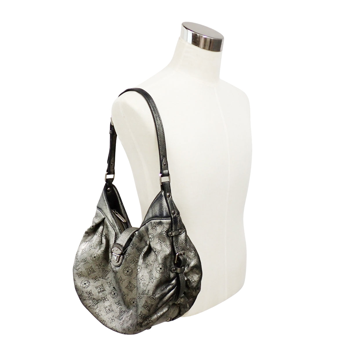 LOUIS VUITTON ルイ・ヴィトン マヒナ XS アルジャン M95718 メタリックシルバー シルバー レディース ショルダーバッグ
LV