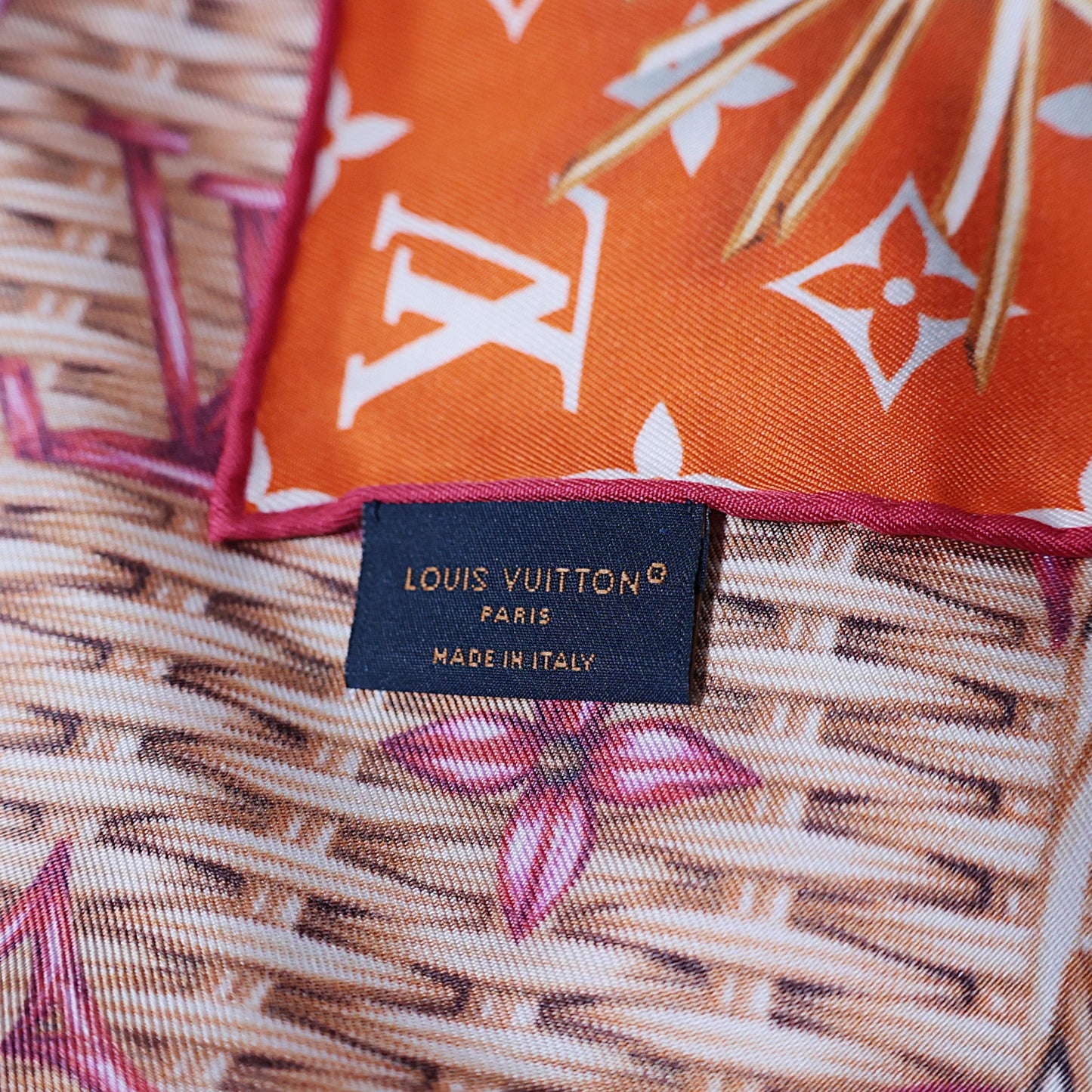 LOUIS VUITTON ルイ・ヴィトン カレ90 モノグラム ラタン M90647 オレンジ レディース スカーフ
LV